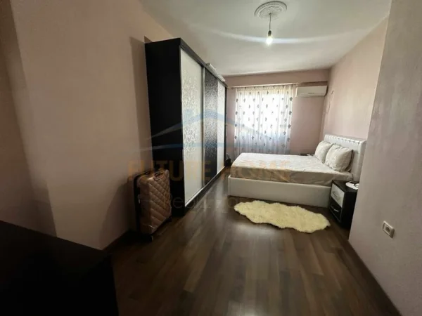 Tirane, shitet apartament 2+1+Ballkon Kati 7, 107 m² 165.000 € (Unaza e re)