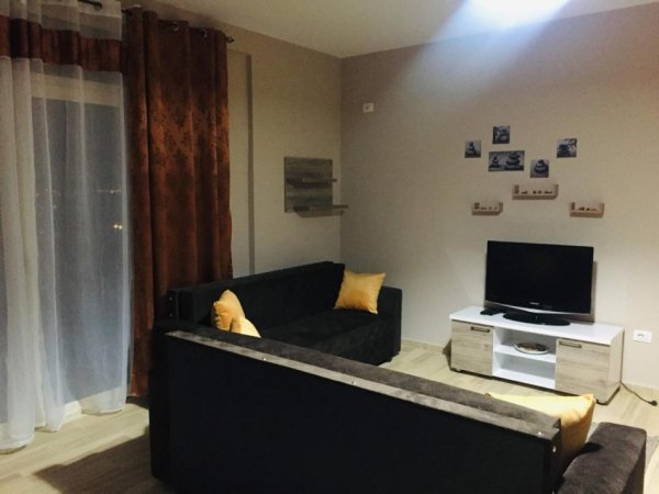 Elbasan, shitet nga Pronari, pa-komision apartament 2+1+Ballkon Kati 7, 105 m² 105.000 € (https://maps.app.goo.gl/Uxg1UYDqko38kLGEA?g_st=ipc)
