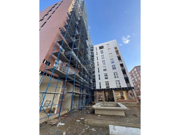 Tirane, shes apartament 2+1+Aneks+Ballkon Kati 2, 117 m² 200.000 € 