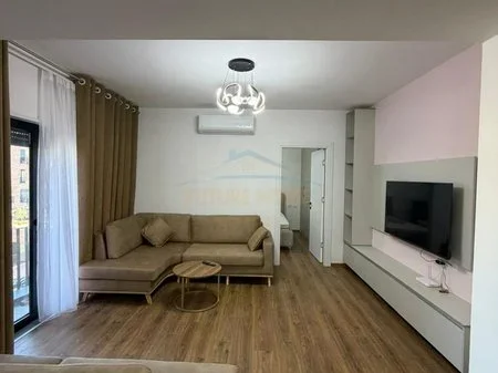 Tirane, jepet me qera apartament 2+1 Kati 2, 109 m² 800 € 