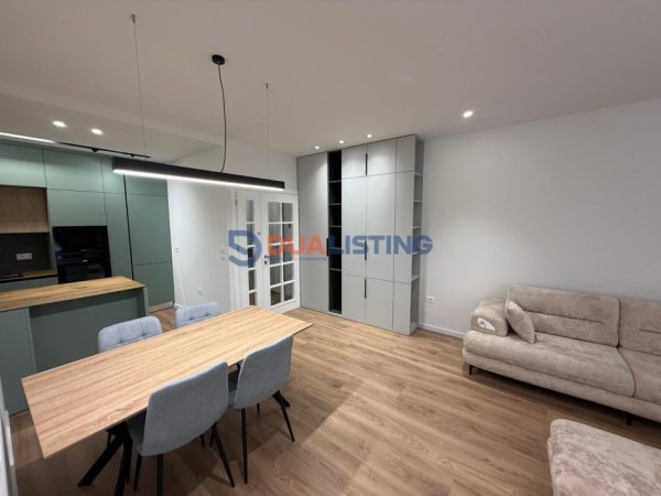 Tirane, shitet apartament 2+1 Kati 3, 124 m² 265.000 € (ish fusha aviacionit)