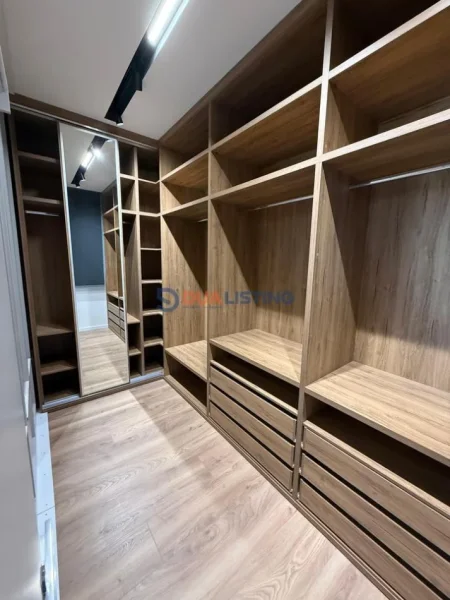 Tirane, shitet apartament 2+1 Kati 3, 124 m² 265.000 € (ish fusha aviacionit)