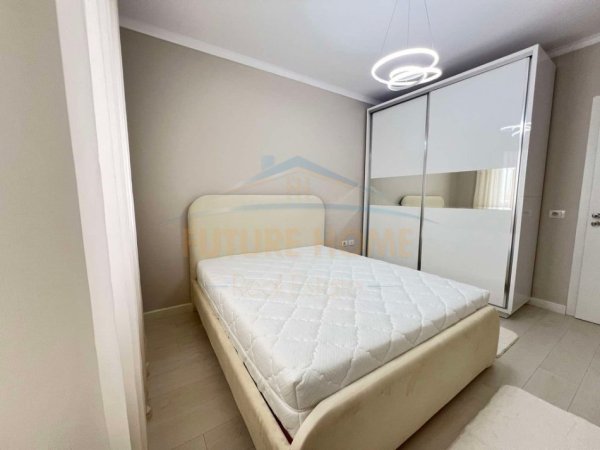 Tirane, shitet apartament 2+1+Ballkon Kati 8, 97 m² 155.000 € (Unaza e re)