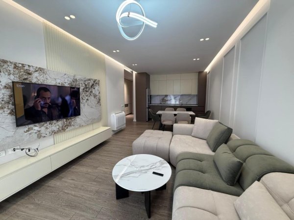 Tirane, jepet me qera apartament 2+1+Ballkon , 100 m² 1.100 € 