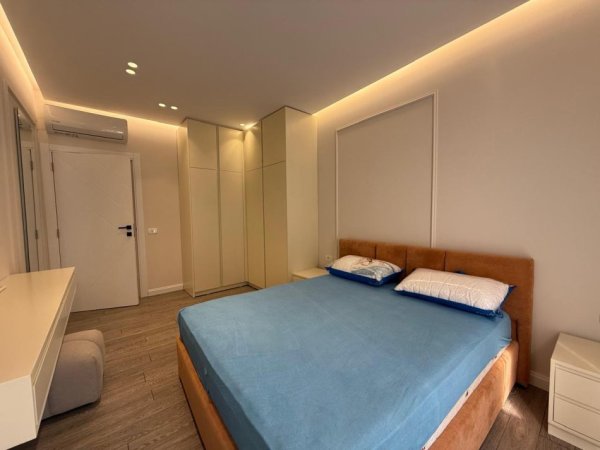 Tirane, jepet me qera apartament 2+1+Ballkon , 100 m² 1.100 € 