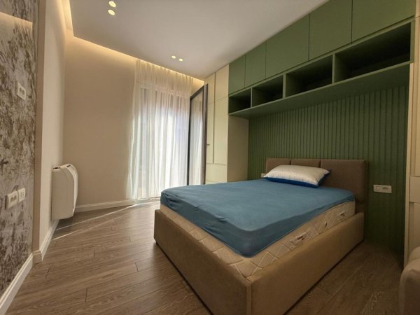 Tirane, jepet me qera apartament 2+1+Ballkon , 100 m² 1.100 € 
