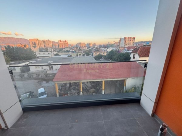 Tirane, jap me qera apartament 2+1 Kati 2, 74 m² 500 € 