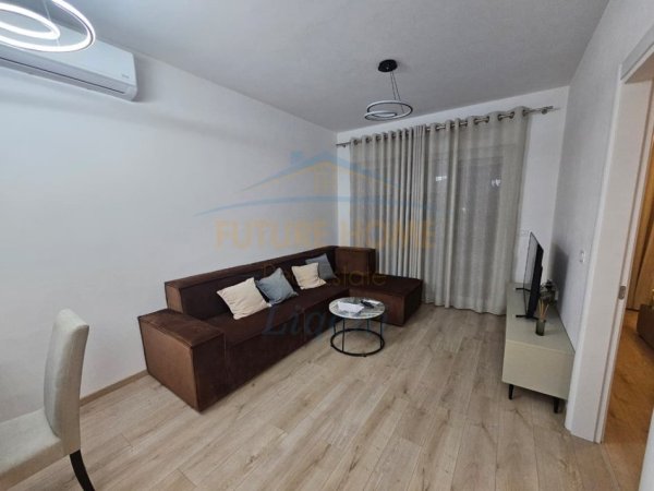 Tirane, jepet me qera apartament 2+1+Ballkon Kati 1, 65 m² 700 € (Liqeni i Thate, Park Life.)