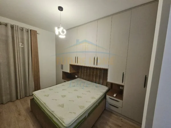 Tirane, jepet me qera apartament 2+1+Ballkon Kati 1, 65 m² 700 € (Liqeni i Thate, Park Life.)