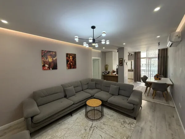 Tirane, shitet apartament 2+1 Kati 5, 110 m² (Astir)