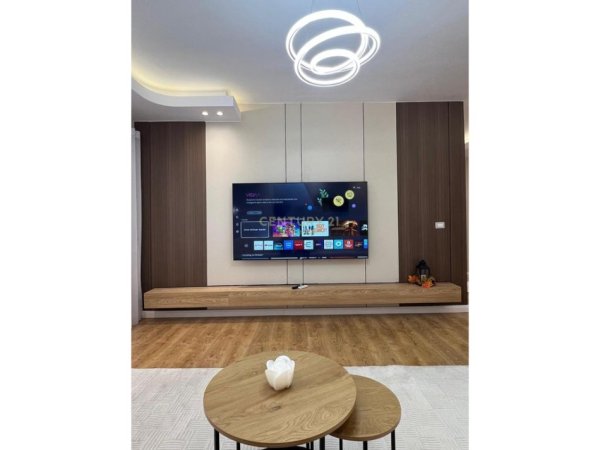 Tirane, shes apartament 2+1+Aneks+Ballkon Kati 2, 107 m² 173.000 € 