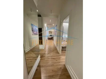 Shqiperi, jepet me qera apartament 2+1 Kati 2, 125 m² 1.300 € 