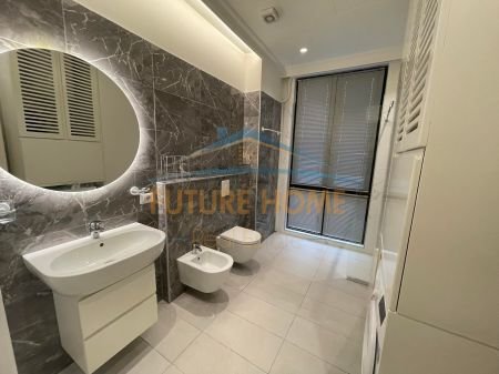 Shqiperi, jepet me qera apartament 2+1 Kati 2, 125 m² 1.300 € 