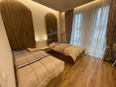 Shqiperi, jepet me qera apartament 2+1 Kati 2, 125 m² 1.300 € 