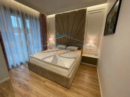 Shqiperi, jepet me qera apartament 2+1 Kati 2, 125 m² 1.300 € 