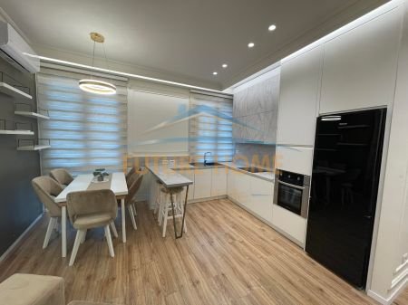 Shqiperi, jepet me qera apartament 2+1 Kati 2, 125 m² 1.300 € 