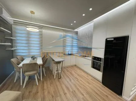 Shqiperi, jepet me qera apartament 2+1 Kati 2, 125 m² 1.300 € 
