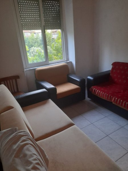 Tirane, shitet apartament 2+1 Kati 4, 150.000 € 
