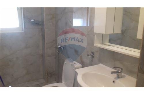 Tirane, jepet me qera apartament 2+1 Kati 2, 70 m² 600 € (Rruga e Durresit)