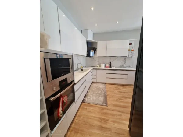 Tirane, shes apartament 3+1+Aneks+Ballkon Kati 1, 125 m² 430.000 € (Secret Garden rezidenc Tirana Albania)