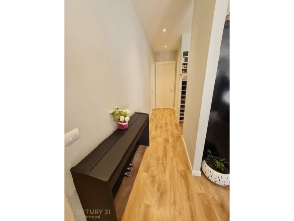 Tirane, shes apartament 3+1+Aneks+Ballkon Kati 1, 125 m² 430.000 € (Secret Garden rezidenc Tirana Albania)