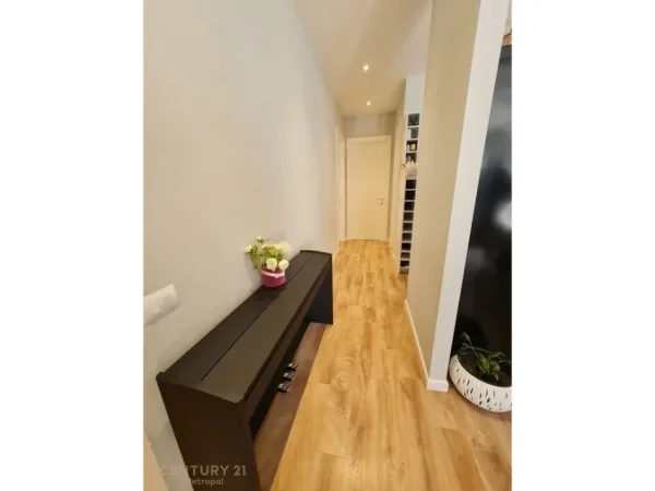Tirane, shes apartament 3+1+Aneks+Ballkon Kati 1, 125 m² 430.000 € (Secret Garden rezidenc Tirana Albania)