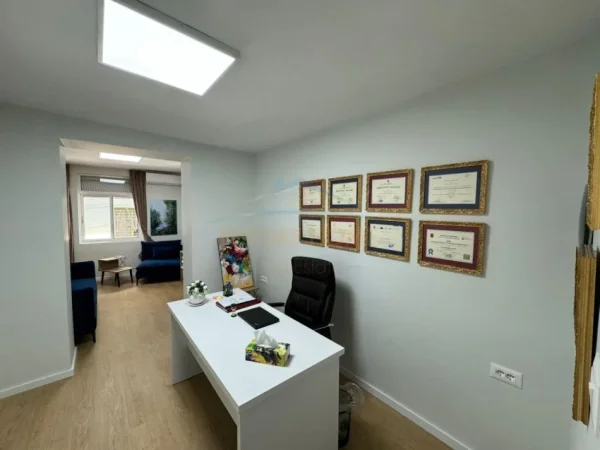 Tirane, jepet me qera garsonier Kati 2, 36 m² 400 € 