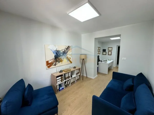 Tirane, jepet me qera garsonier Kati 2, 36 m² 400 € 