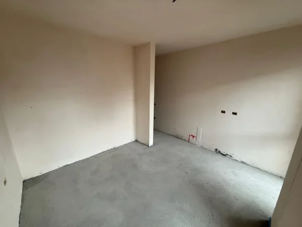 Tirane, shitet apartament 2+1 , 101 m² 400.000 € (Sheshi Willson)
