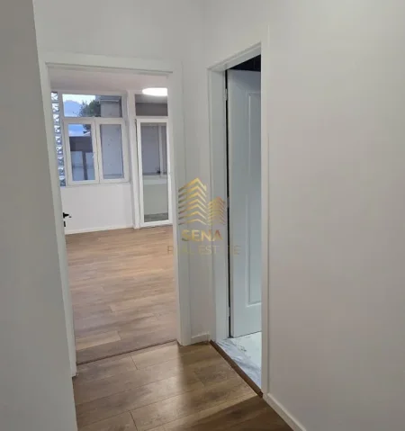 Tirane, shitet apartament 2+1+Ballkon Kati 7, 93 m² 218.000 € (Prokuroria e Tiranes)