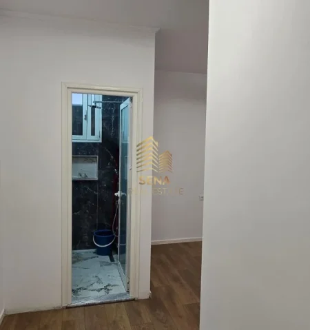 Tirane, shitet apartament 2+1+Ballkon Kati 7, 93 m² 218.000 € (Prokuroria e Tiranes)