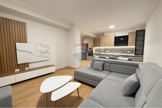 Tirane, jepet me qera apartament 2+1 Kati 5, 135 m² 800 € (Zogu i Zi,)