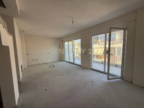 Tirane, shes apartament duplex Dublex Kati 4, 140 m² 360.000 € 