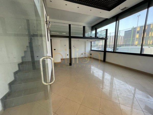Tirane, jepet me qera ambient biznesi, 49 m² 400 € (Pallati me Shigjeta)