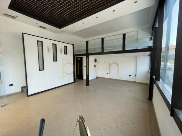 Tirane, jepet me qera ambient biznesi, 49 m² 400 € (Pallati me Shigjeta)