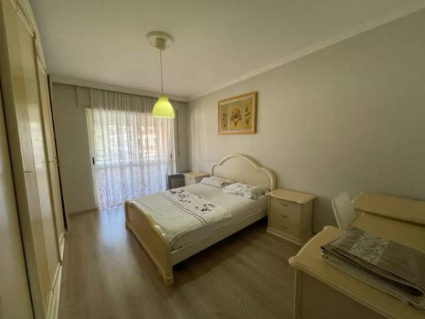 Tirane, jap me qera apartament 2+1+A+BLK Kati 2, 120 m² 650 Euro (Rruga e Bogdaneve)