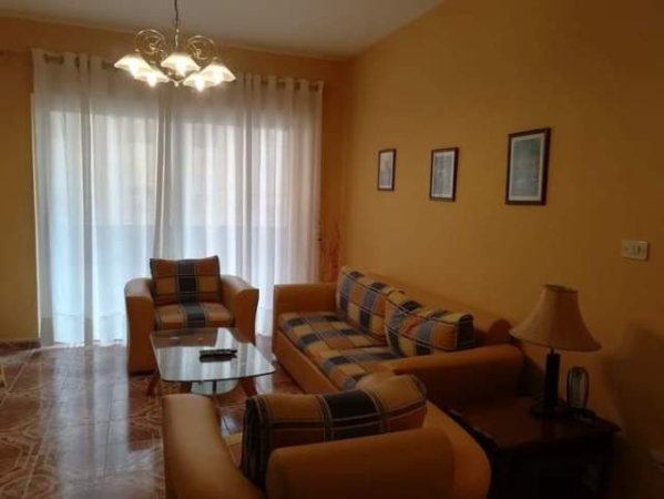 Tirane,Apartament 2+1 me qira te 11 Janari