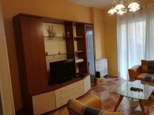 Tirane,Apartament 2+1 me qira te 11 Janari