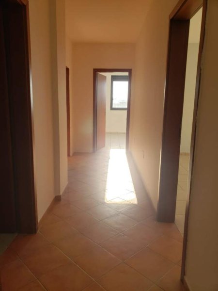 Tirane, shes apartament Kati 11, 118 m² 180000 Euro (Garda e Republikes)