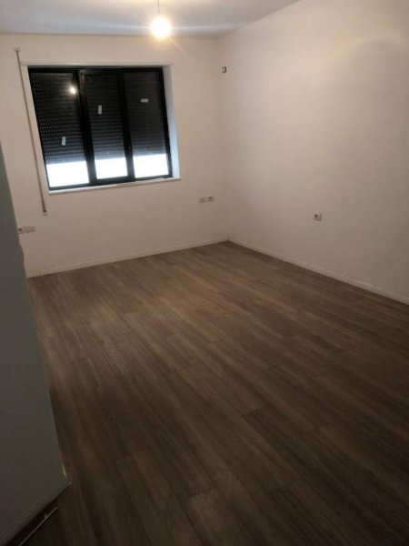 Tirane, shes garsonier 1+1 Kati 1, 56 m² 60.000 Euro (Rruga Siri Kodra)