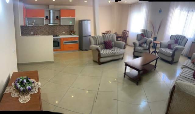 Tirane, jap me qera apartament 3+1 Kati 3