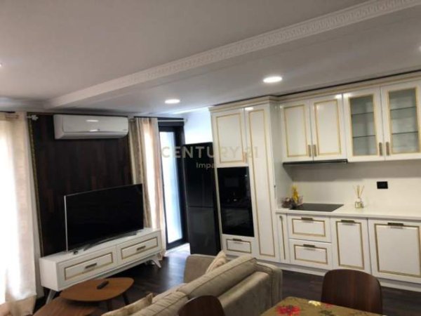 Tirane, jepet me qera apartament duplex 2+1+BLK Kati 9, 123 m² 1.100 Euro (Rruga Kajo Karafili Tirana, Albania)