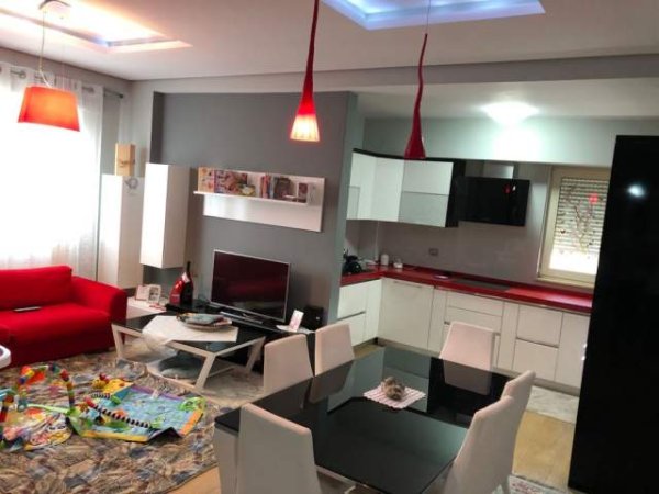 Tirane, jap me qera apartament 1+1+BLK Kati 4, 89 m² 600 Euro (Hamdi Sina)