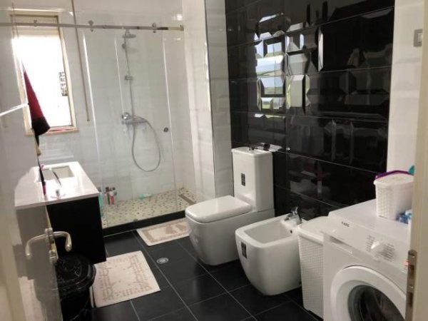 Tirane, jap me qera apartament 1+1+BLK Kati 4, 89 m² 600 Euro (Hamdi Sina)