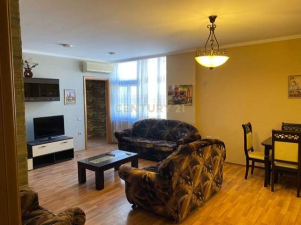 Tirane, jap me qera apartament 2+1+BLK Kati 6, 143 m² 450 Euro (Selvia)