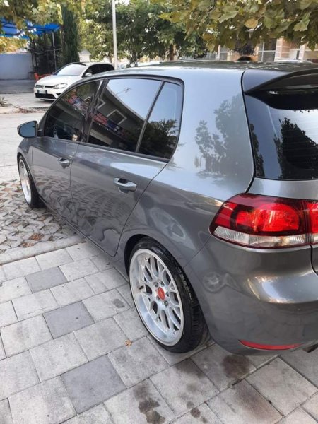 Tirane, shes makine Volkswagen GOLF 6 Viti 2013, 8500 Euro