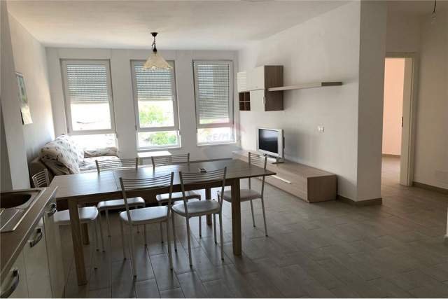 Tirane, jepet me qera apartament 2+1+A Kati 3, 92 m² 550 Euro (Rruga Frosina Plaku)