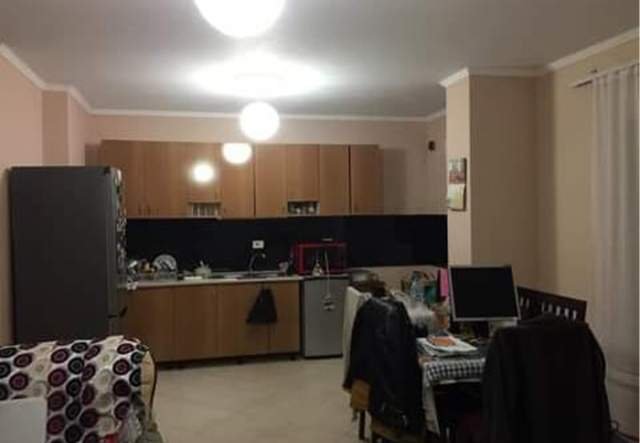 Tirane, shitet apartament 141 m² 83.000 Euro