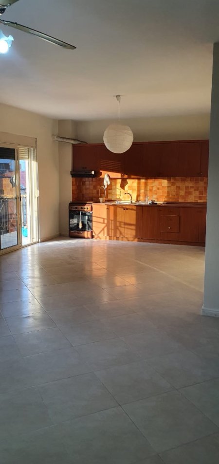 Durres, shes apartament 3+1+BLK Kati 3, 140 m² 98.000 Euro (durres)