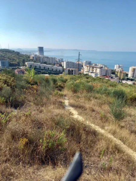 Durres, shes toke ne bregdet 3.230 m² 65 Euro/m2 (Shkembi Kavajes)